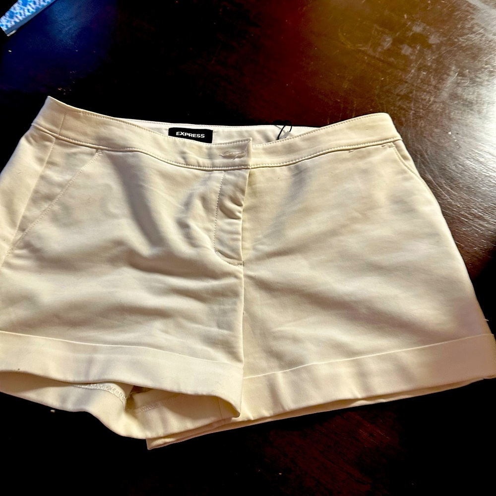 White shorts from Express with tags never worn